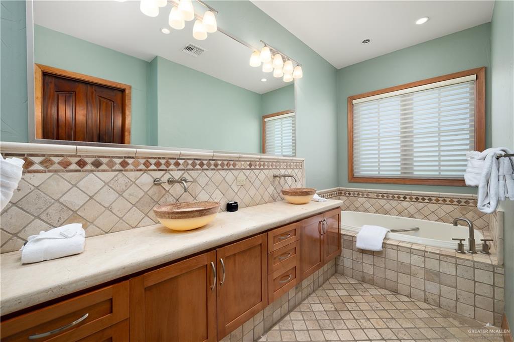 4616 Gulf Boulevard #SOUTH, South Padre Island, Texas image 21