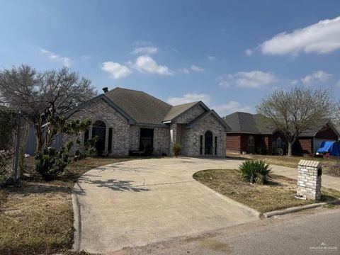 Photo of 1303 Sherwood Drive, Mission, TX 78572 (MLS # 496982)