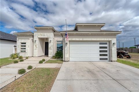 Homes For Sale - 1412 S Waxahachie Street<br/> Alton, TX 78572