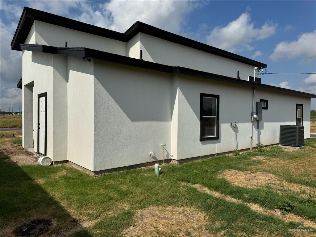 Santa Barbara Street, Edinburg, Texas image 6