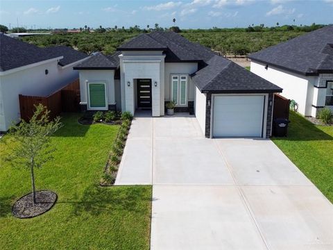 Photo of 1313 W Dawes Avenue W, Alton, TX 78573 (MLS # 487165)