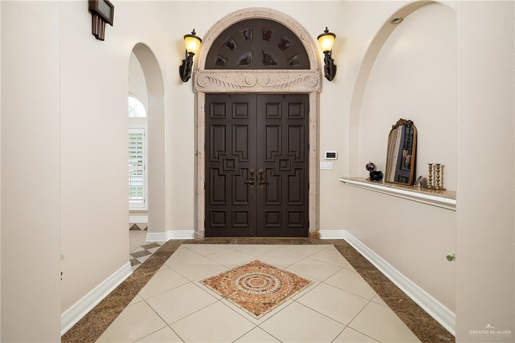 2205 Woodland Drive, Weslaco, Texas image 2