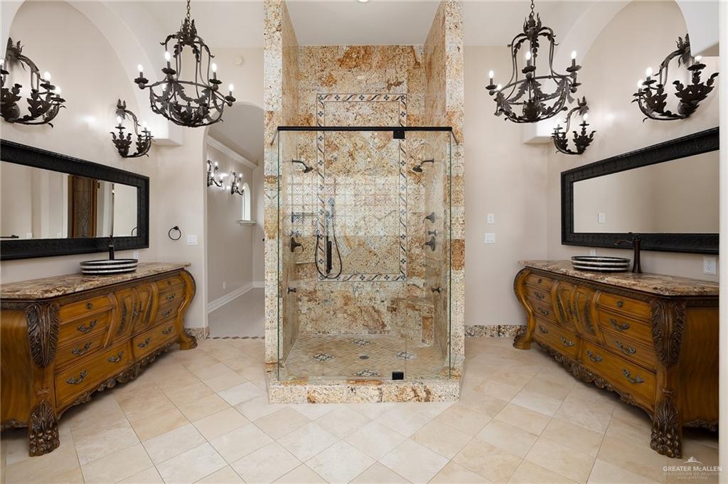 2205 Woodland Drive, Weslaco, Texas image 20