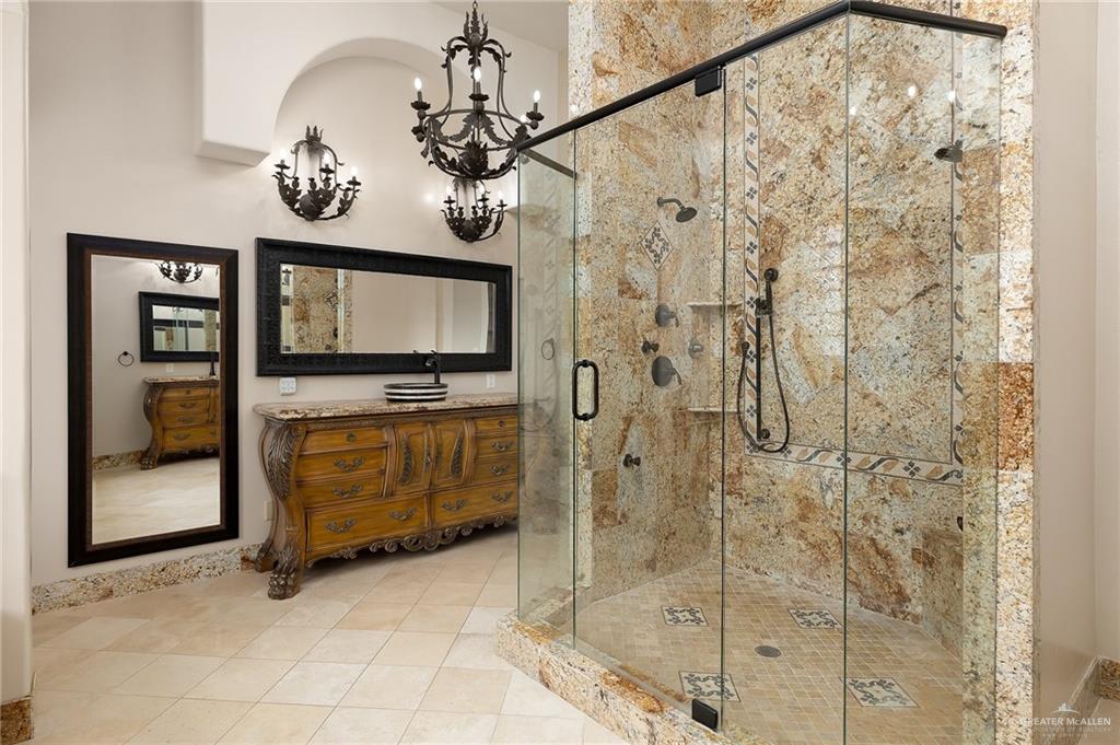 2205 Woodland Drive, Weslaco, Texas image 22