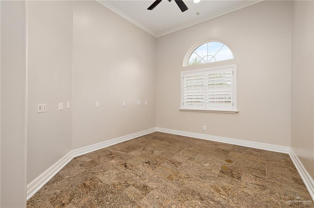 2205 Woodland Drive, Weslaco, Texas image 17