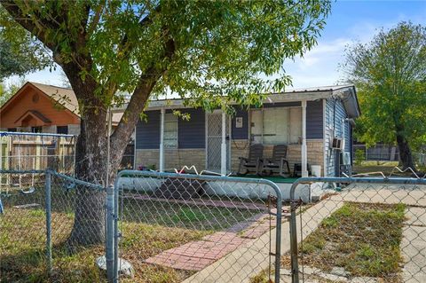 Photo of 108 Bahia Street, Mission, TX 78572 (MLS # 490367)