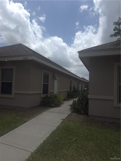Apartment For Rent - 1909 Harrison St #2<br/> Weslaco, TX 78596