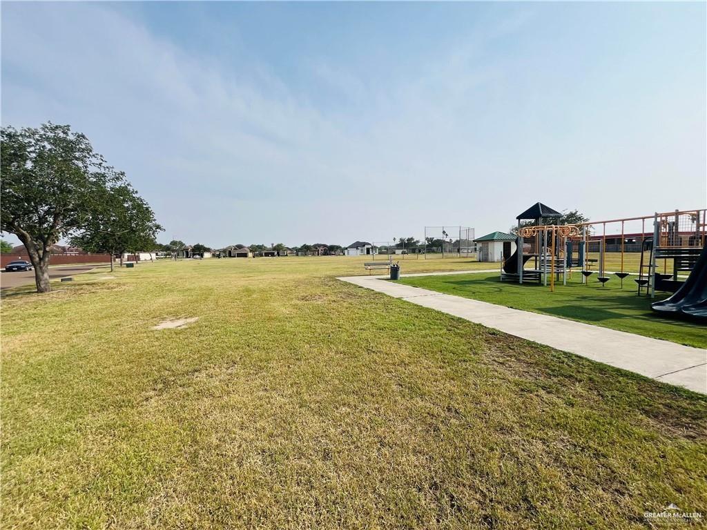 3516 Spanish Oak Drive, Weslaco, Texas image 25