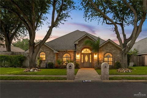 Homes For Sale - 320 Thunderbird Avenue<br/> McAllen, TX 78504