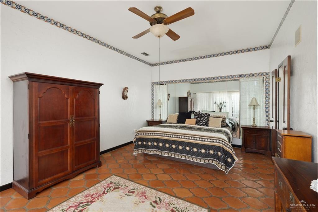 3325 Kent Lane, McAllen, Texas image 16