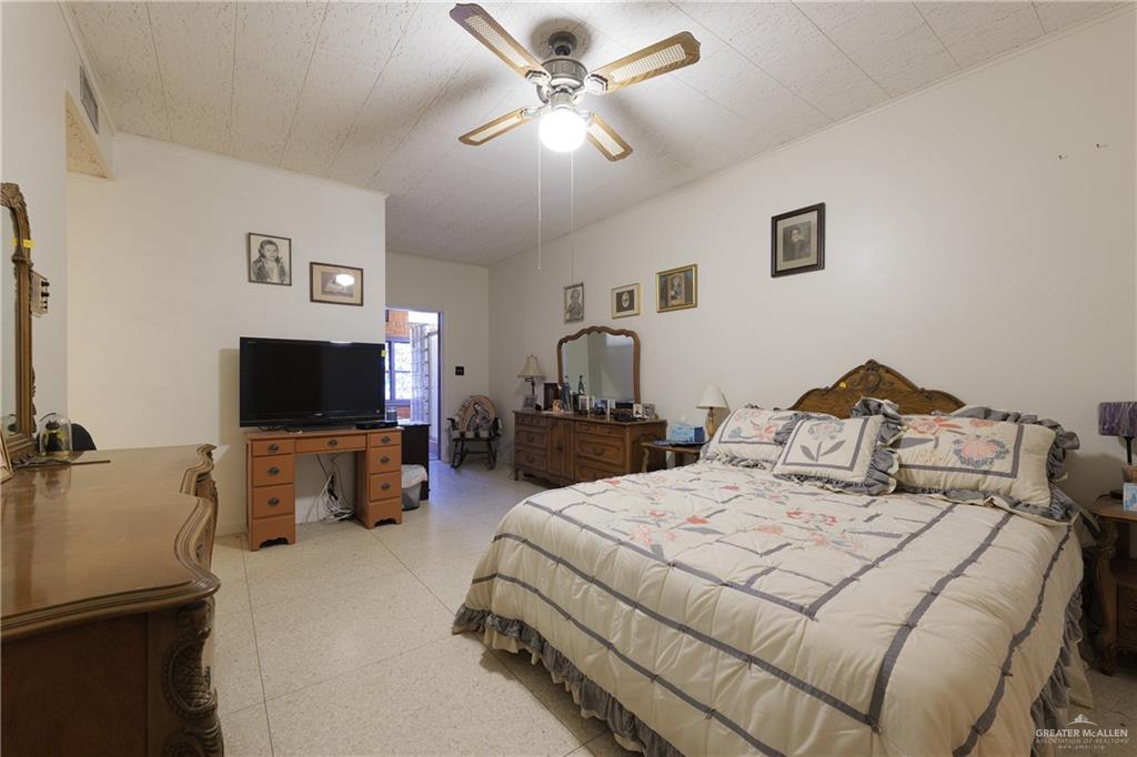 100 S Kain Street, Rio Grande City, Texas image 30