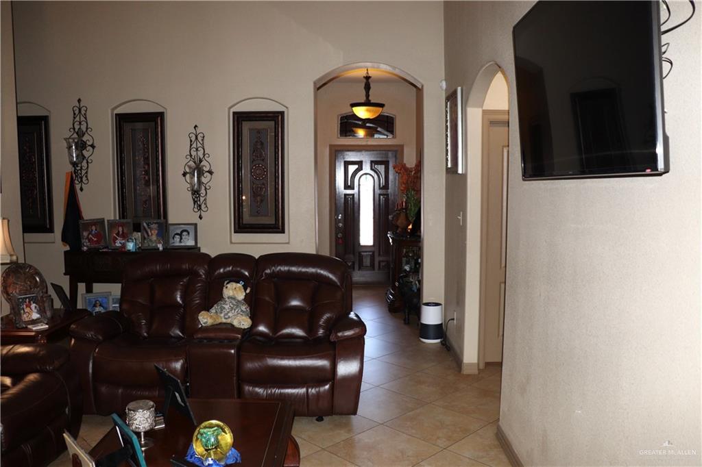 151 Santa Maria Lane, Rio Grande City, Texas image 4