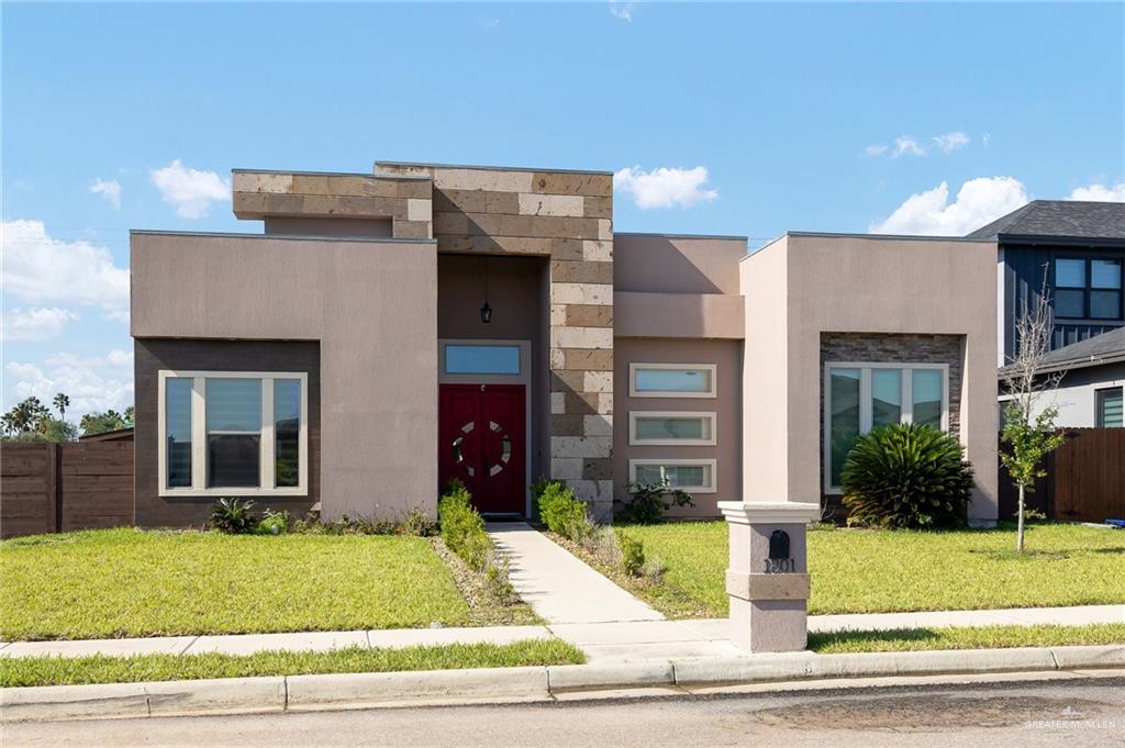 1801 Ozark Avenue, McAllen, Texas image 1
