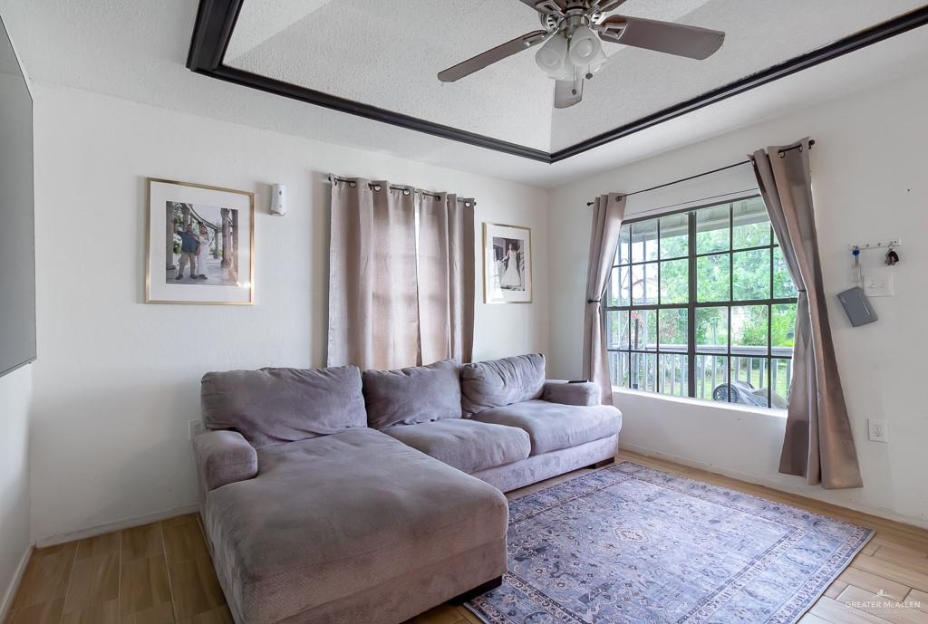 604 N Padre Avenue, Weslaco, Texas image 3