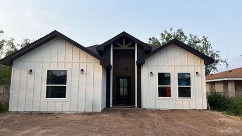 Homes For Sale - 2113 Cortez Avenue<br/> McAllen, TX 78503