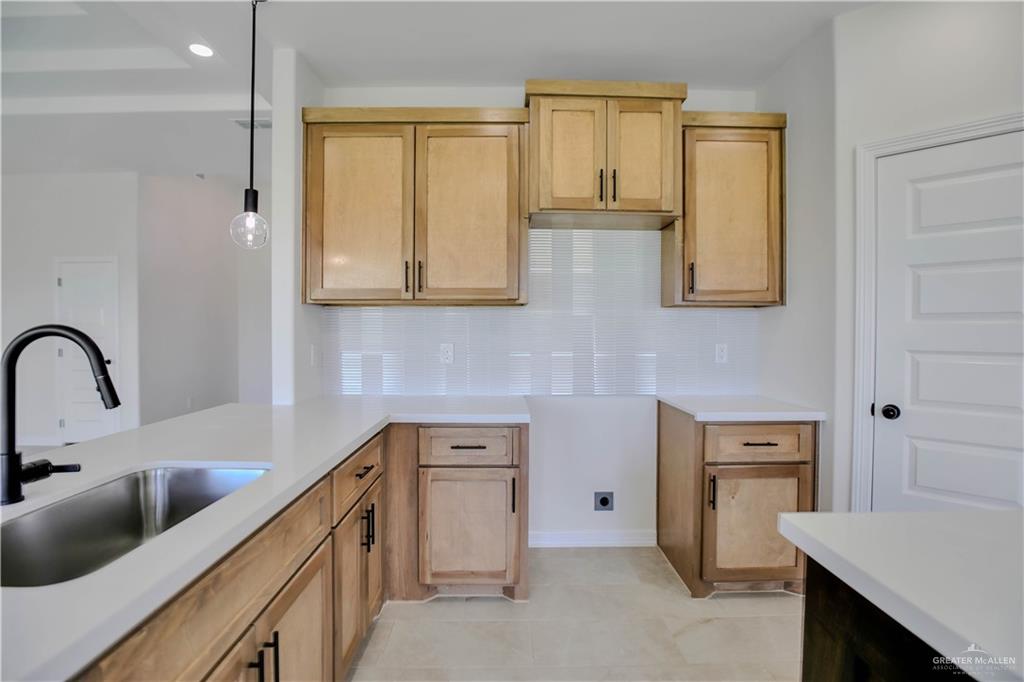 1502 Stirrup Circle, San Benito, Texas image 4