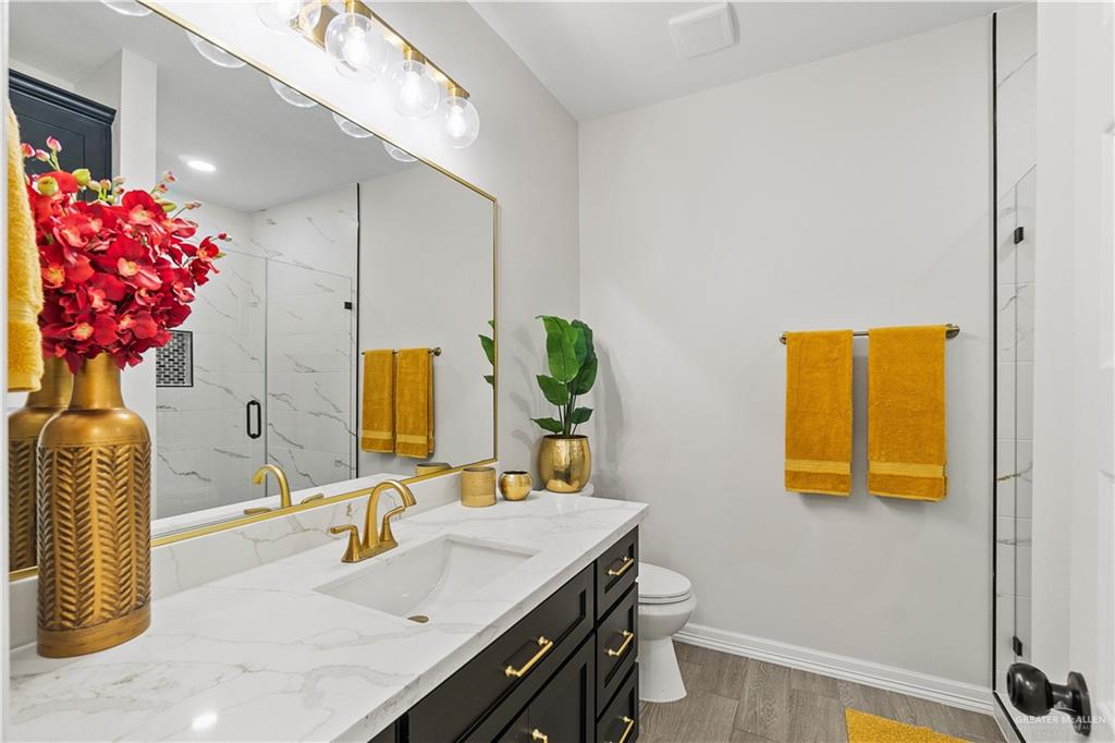 5516 N Crown Point Pt, Pharr, Texas image 21