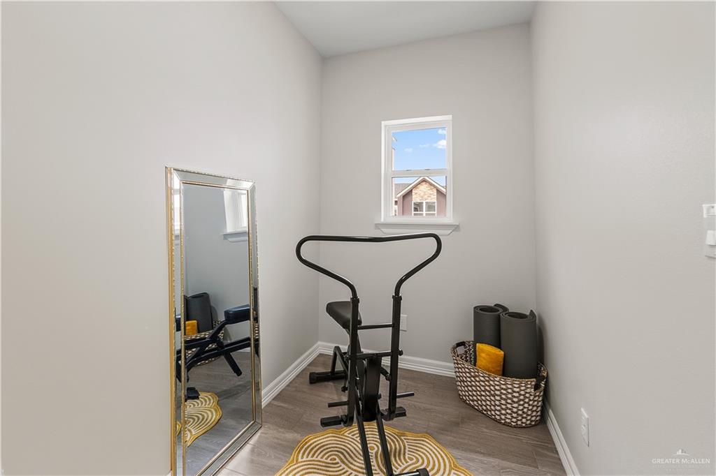 5516 N Crown Point Pt, Pharr, Texas image 19