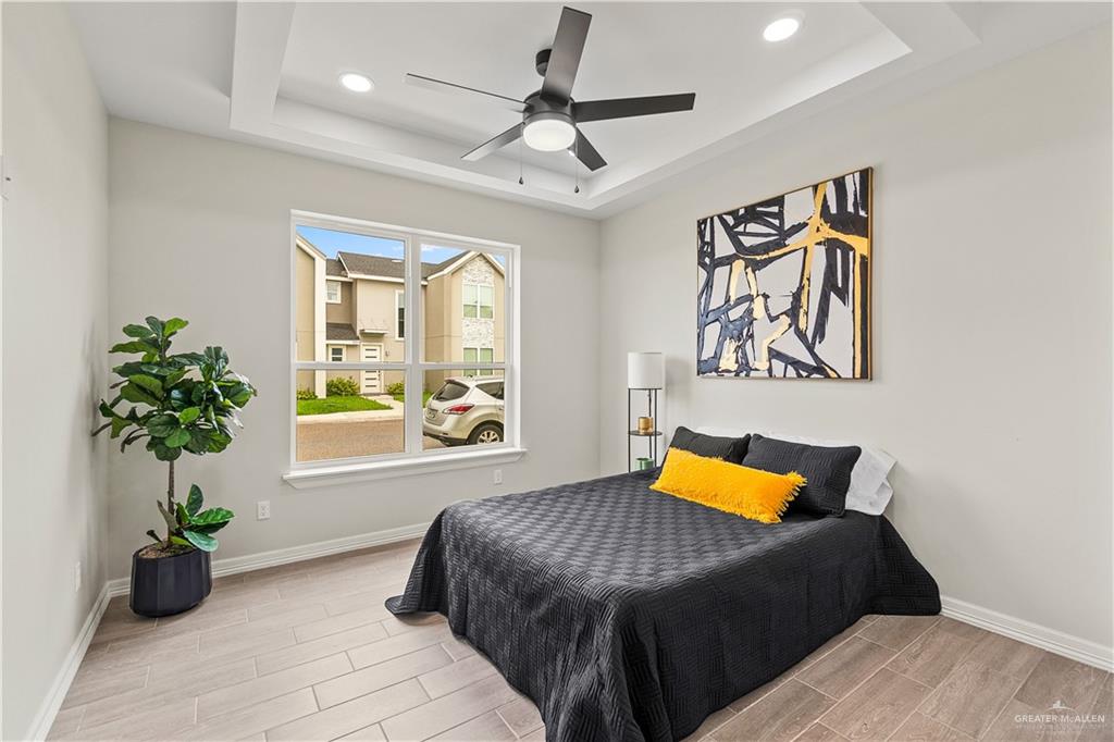 5516 N Crown Point Pt, Pharr, Texas image 13