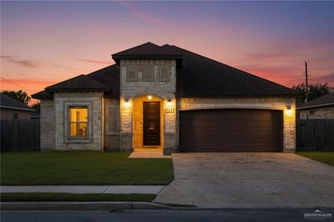 Homes For Sale - 220 Los Laureles Drive<br/> Brownsville, TX 78589