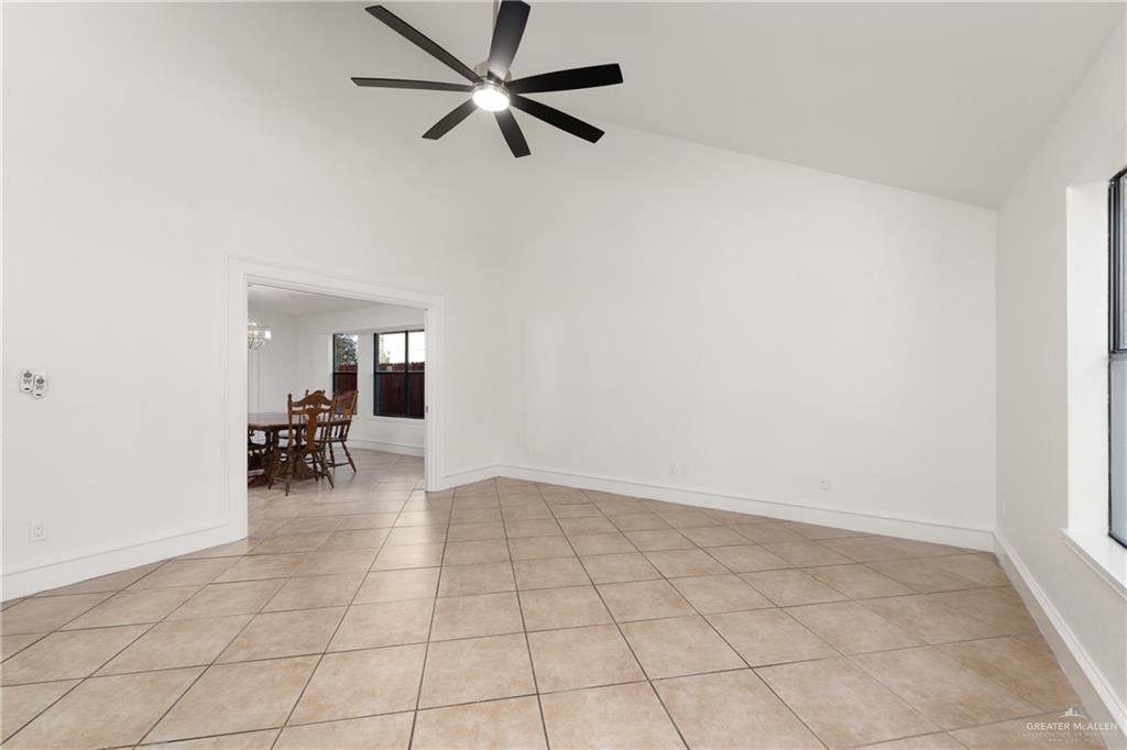 2702 Lazy Lake Drive, Harlingen, Texas image 9