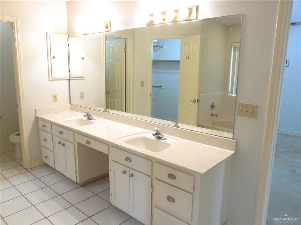 McAllen, Texas 78504, United States, 4 Bedrooms Bedrooms, ,2 BathroomsBathrooms,Residential,Active,253189