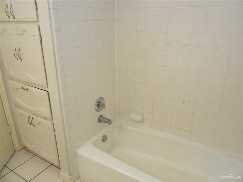 McAllen, Texas 78504, United States, 4 Bedrooms Bedrooms, ,2 BathroomsBathrooms,Residential,Active,253189