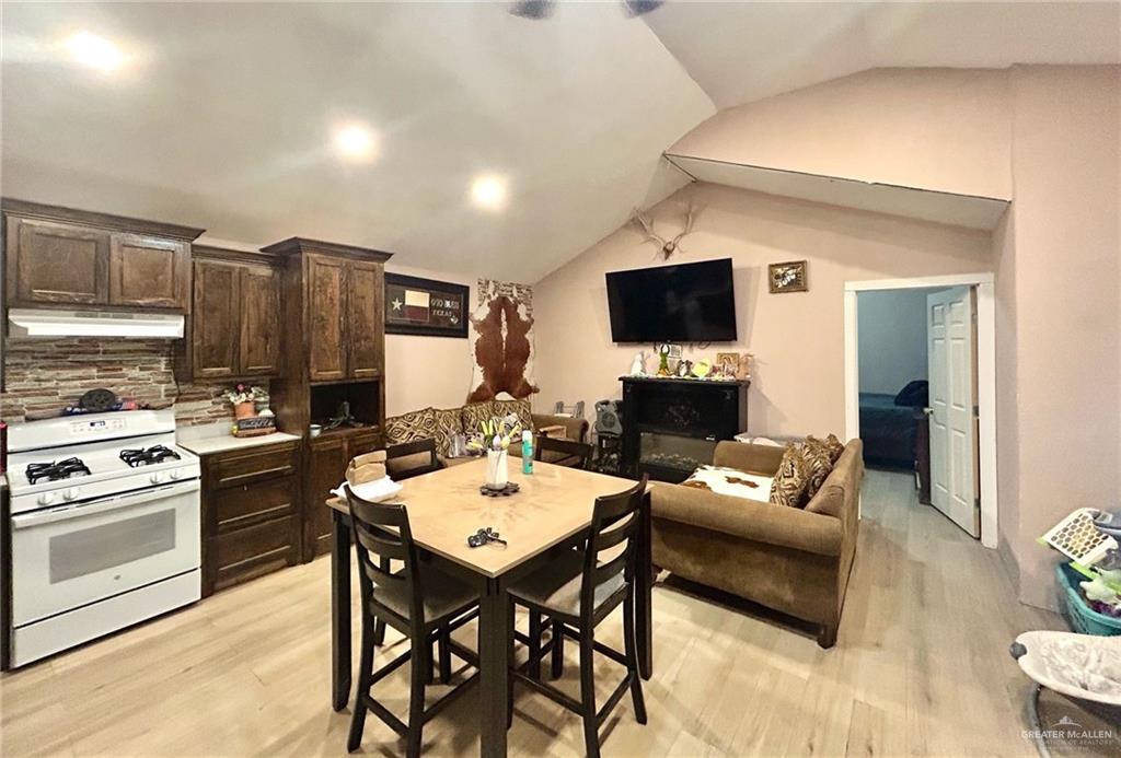 1112 San Isidro Drive, Donna, Texas image 8