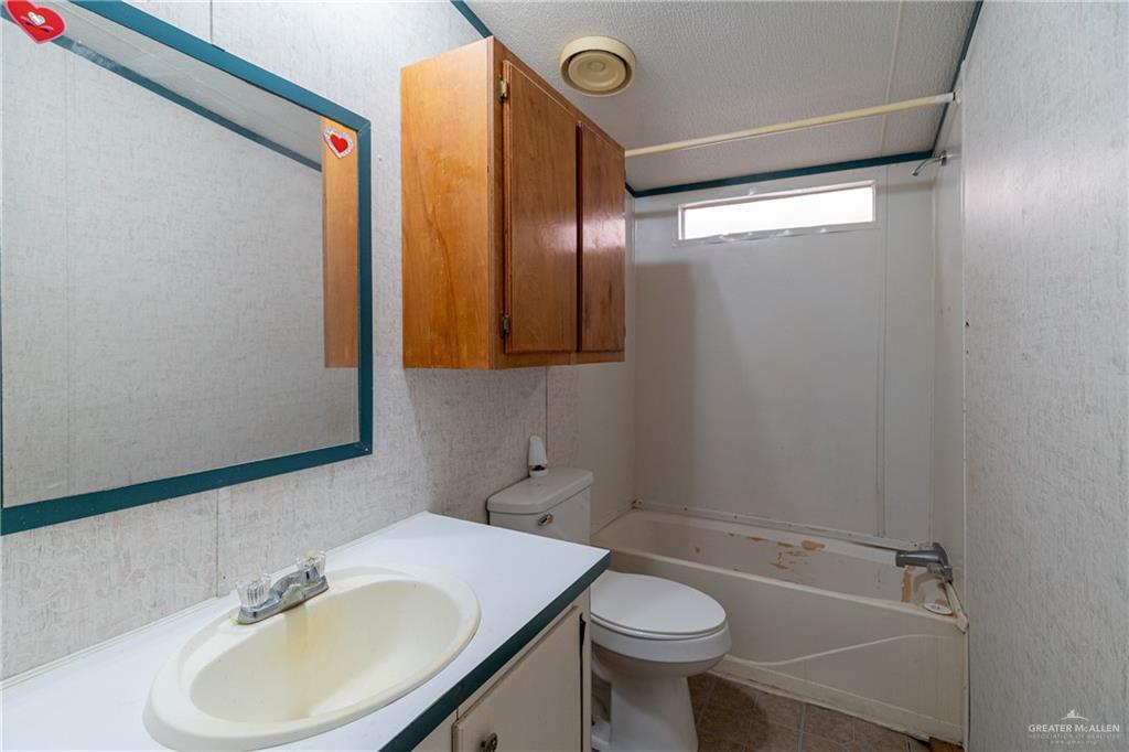 8727 Rancho Alto Drive, Edinburg, Texas image 16