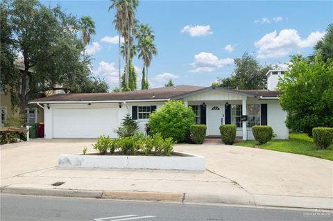 Photo of 1908 Palm Boulevard, Brownsville, TX 78520 (MLS # 483283)