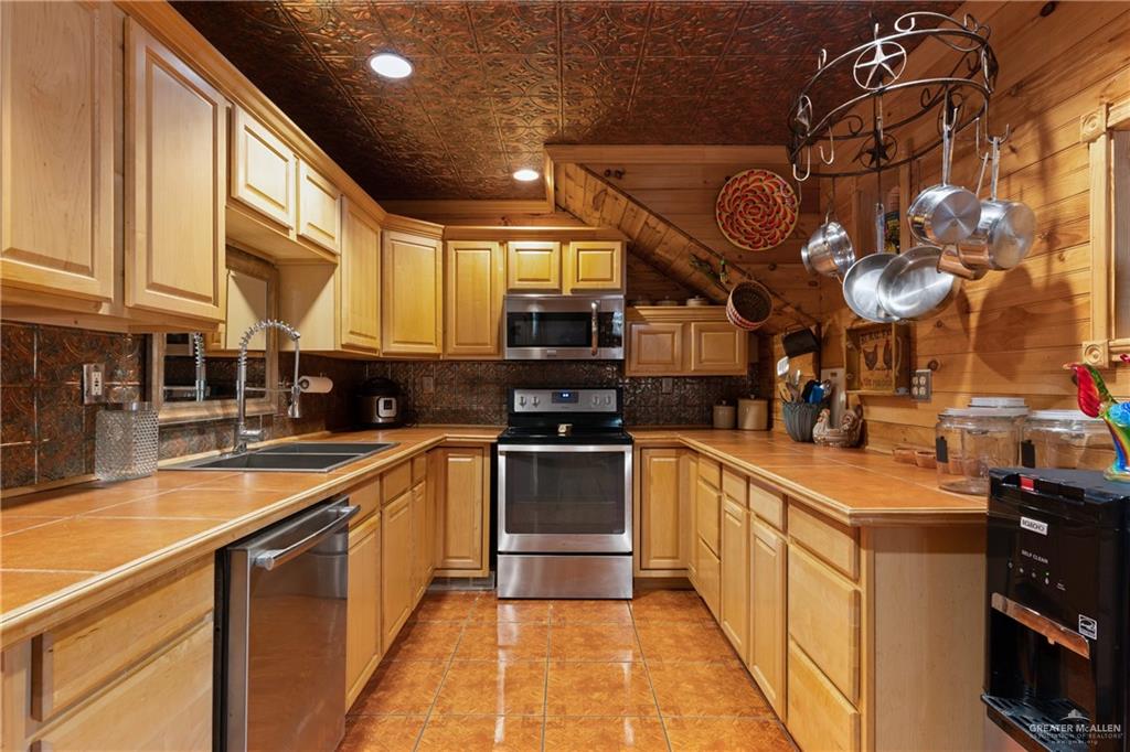209 N Arroyo Boulevard, Rio Hondo, Texas image 3