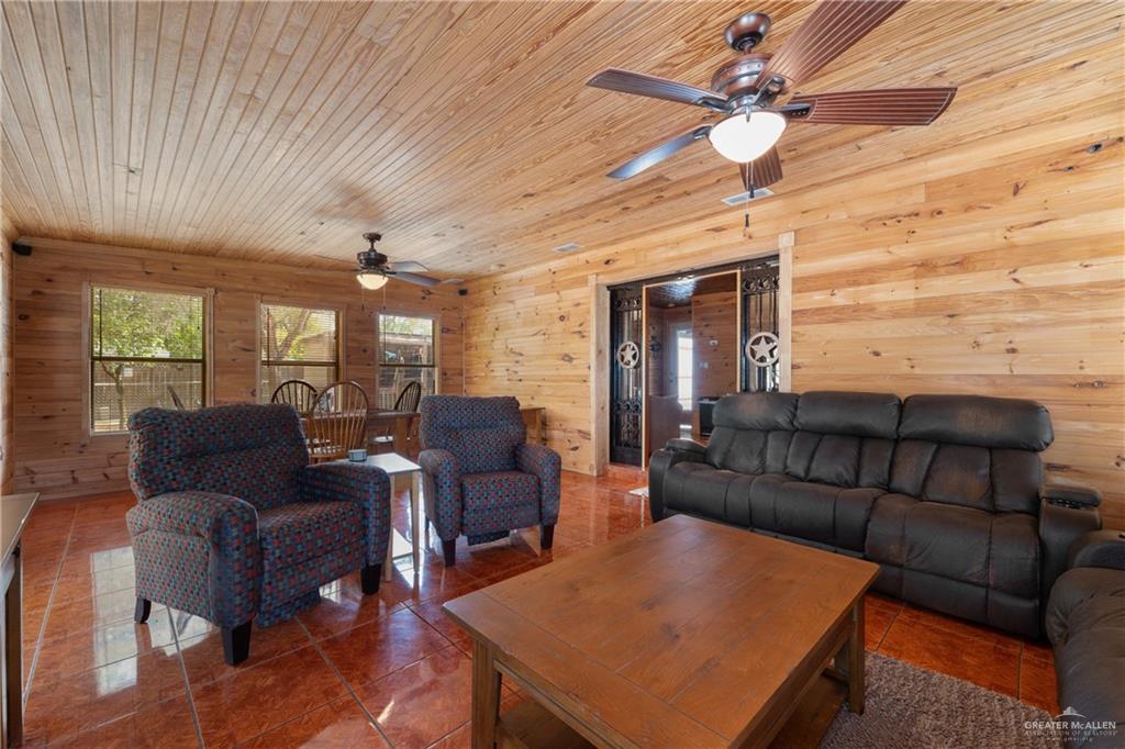 209 N Arroyo Boulevard, Rio Hondo, Texas image 7