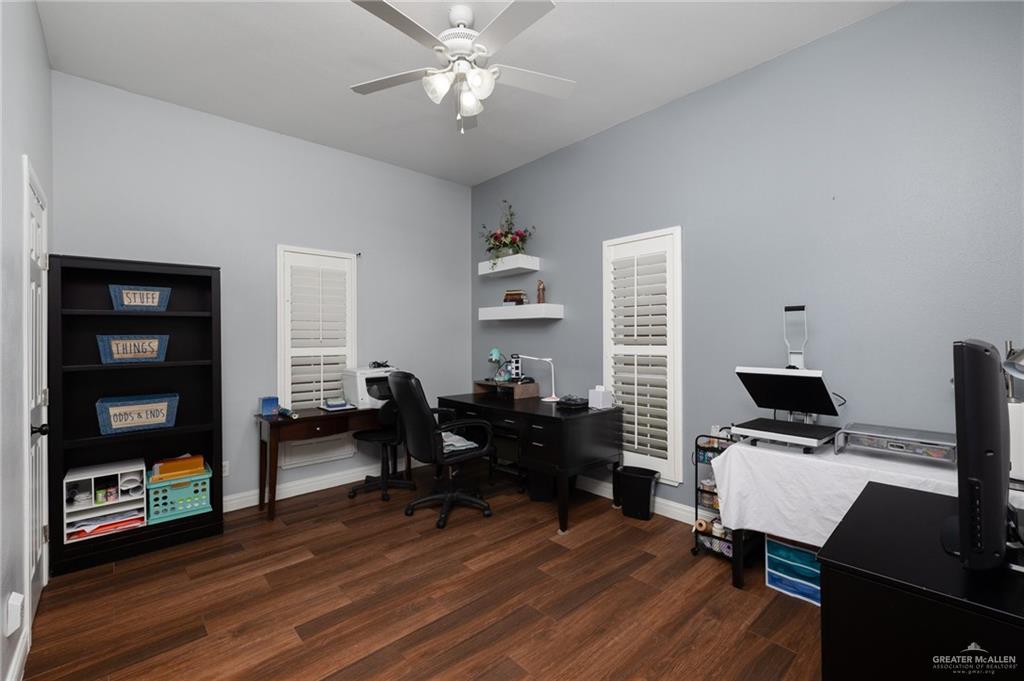 2513 Kings Drive, Edinburg, Texas image 16