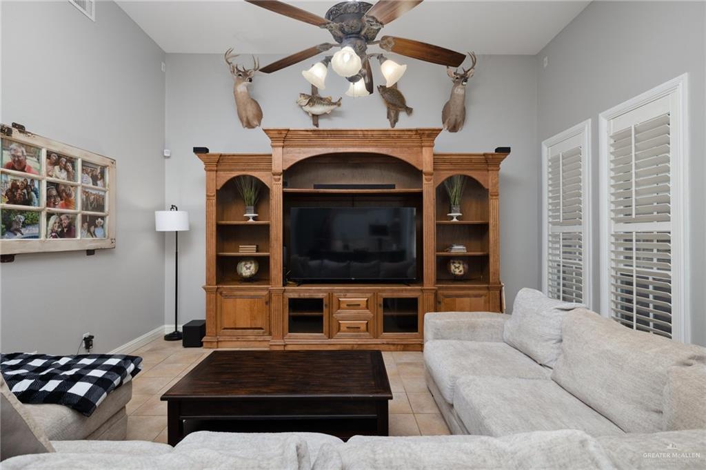 2513 Kings Drive, Edinburg, Texas image 6