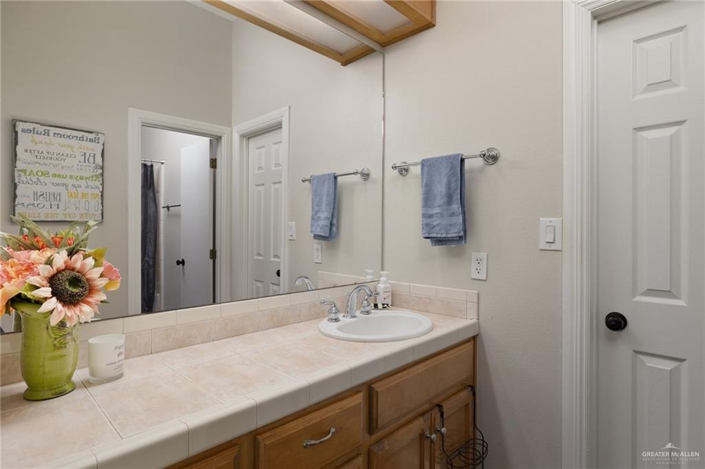 2513 Kings Drive, Edinburg, Texas image 13