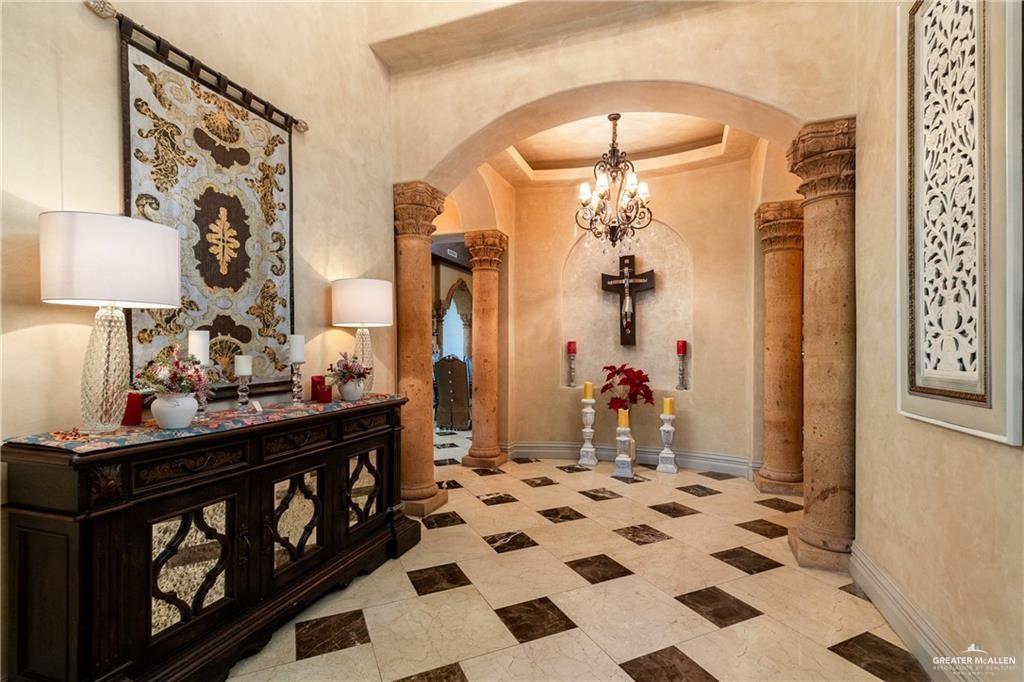 1205 Travis Street, Mission, Texas image 2