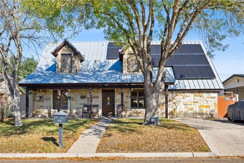 Photo of 1811 Victoria Street, Mission, TX 78572 (MLS # 490796)