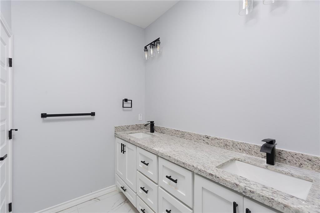 910 Bella Avenue, Alamo, Texas image 10
