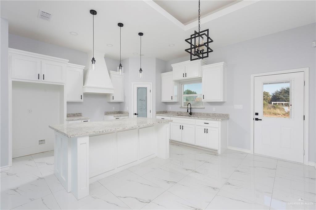910 Bella Avenue, Alamo, Texas image 5