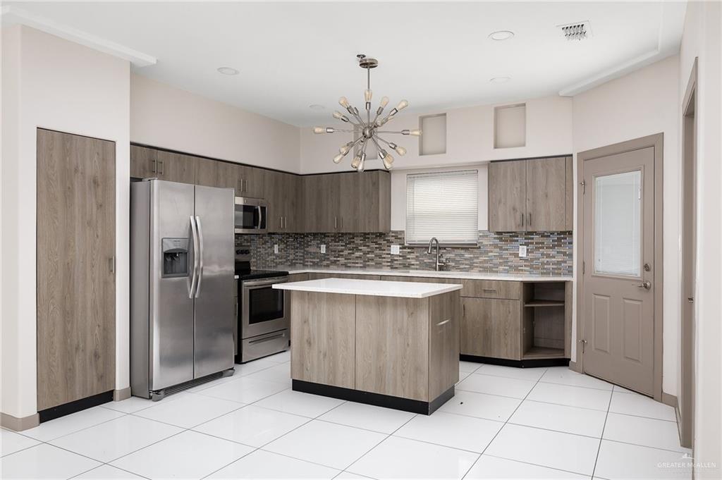 3302 S Sugar Road #H, Edinburg, Texas image 2