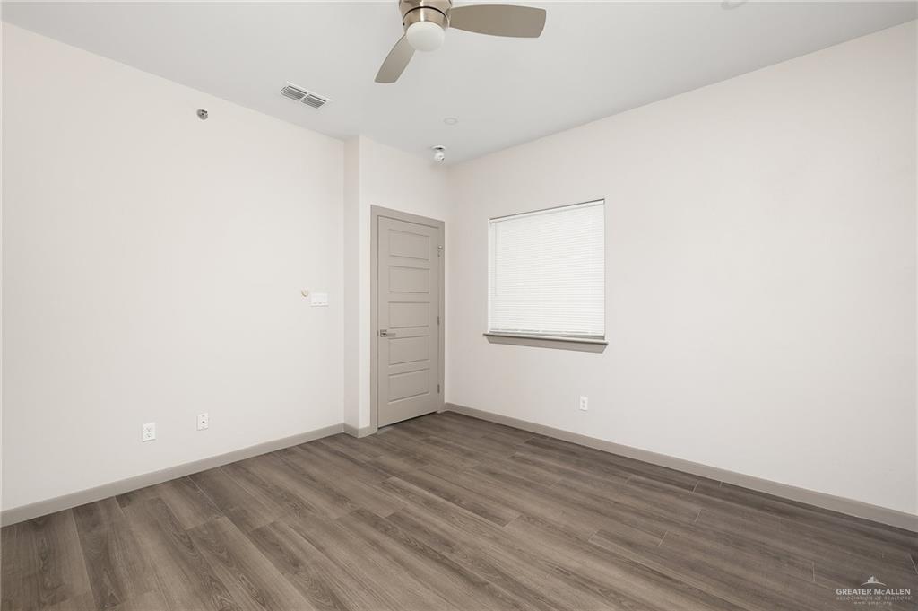 3302 S Sugar Road #H, Edinburg, Texas image 5