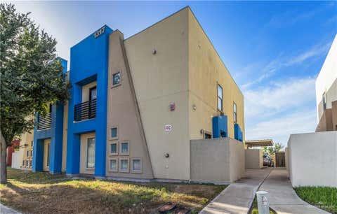 Townhouse For Rent - 1317 E Daffodil Avenue<br/> McAllen, TX 78501