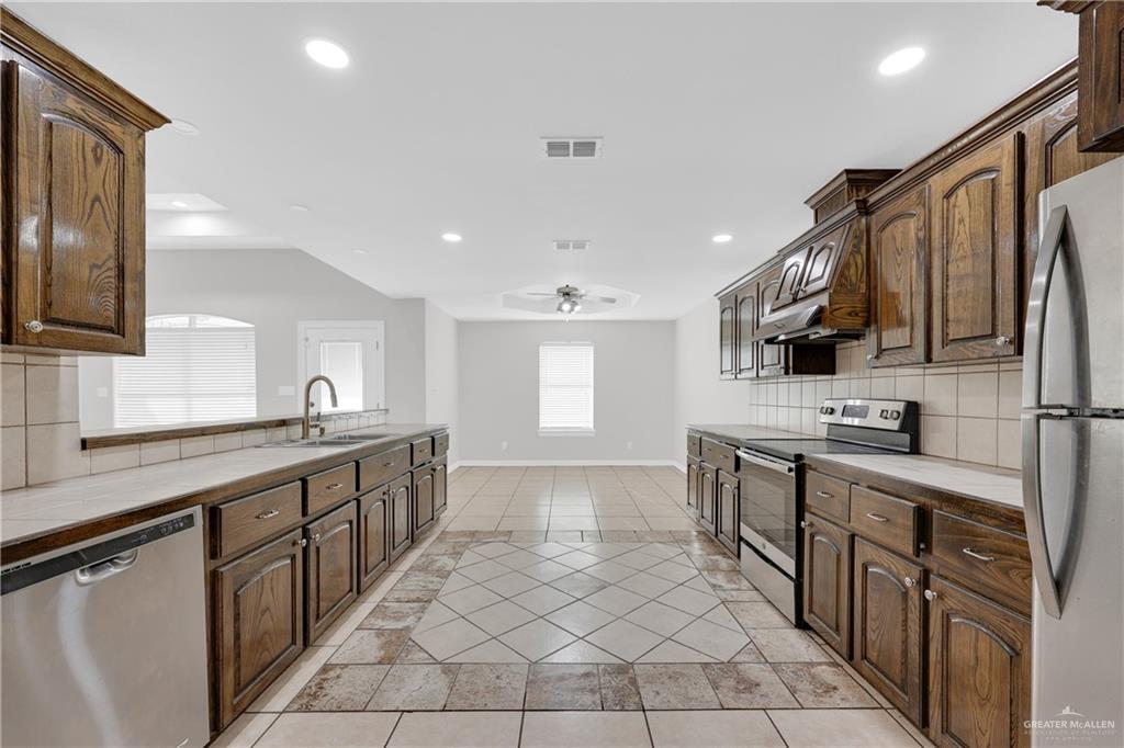 3213 Francisco Avenue, Mission, Texas image 8