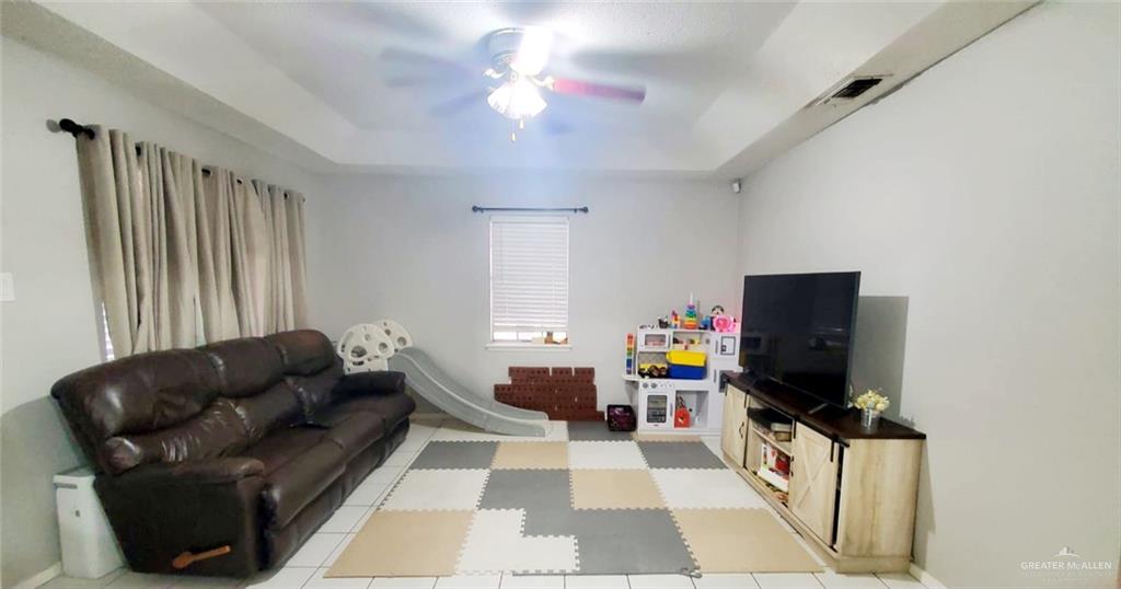 621 N Nevada Avenue, Weslaco, Texas image 2
