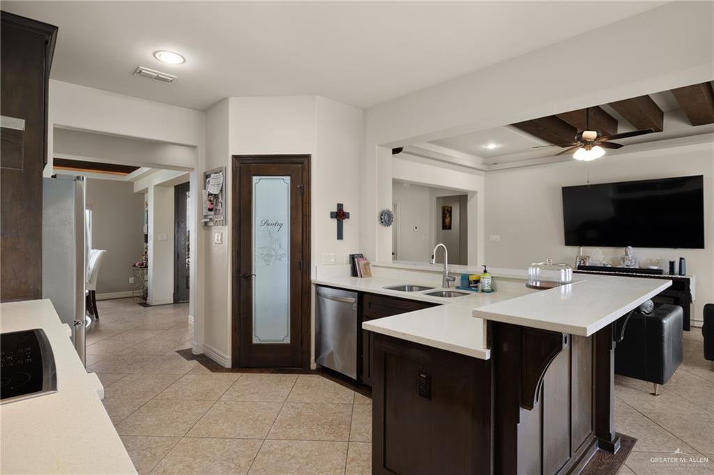 Mission, Texas 78573, United States, 3 Bedrooms Bedrooms, ,4 BathroomsBathrooms,Residential,Active,199071