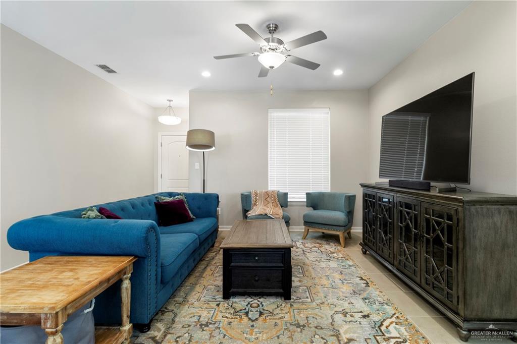 6327 Cascada Bend Road, McAllen, Texas image 4