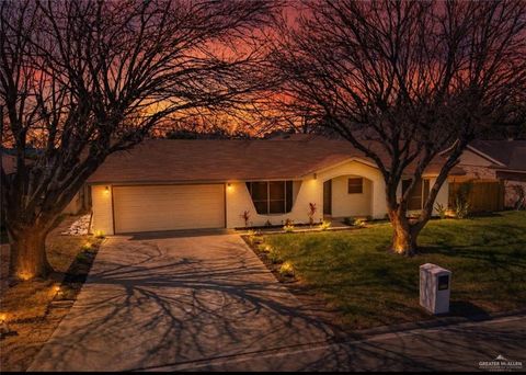 Photo of 506 Clifford Drive, Weslaco, TX 78596 (MLS # 503081)