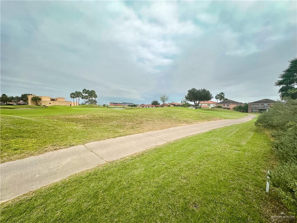 2221 Links Drive, Edinburg, Texas image 8