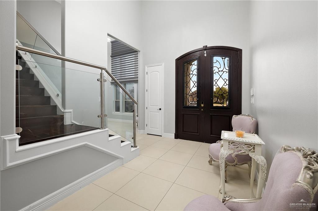 1405 Hummingbird Drive, Pharr, Texas image 5