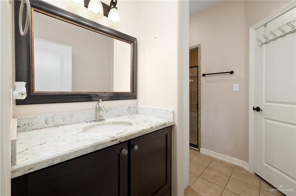 1405 Hummingbird Drive, Pharr, Texas image 16